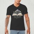 Just One More Chapter Floral Book Wildflower Aesthetic Art Men's V-Neck T-Shirt