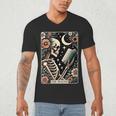 The Reader Tarot Card Skeleton Reading Book Bookworm Bookish Men's V-Neck T-Shirt