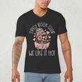 Spicy Book Club Dark Romance Reader Spicy Bookish Skeleton Men's V-Neck T-Shirt