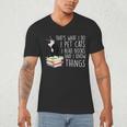 That's What I Do I Pet Cat I Read Books Tuxedo Cat Bookworm Men's V-Neck T-Shirt That's What I Do I Pet Cat I Read Books Tuxedo Cat Bookworm Men's V-Neck T-Shirt