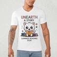 Unearth a Story Cute Kitten Summer Reading 2026 Cat Book Men's V-Neck T-Shirt