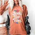 Book Fair Vibes Groovy 70s Retro School Librarian Women's Comfort Colors T-Shirt Yam