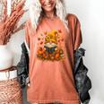 Cute Autumn Gnome Reading Pumpkin Book Lover Women's Comfort Colors T-Shirt Yam