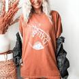 Cute Giraffe Wear Glasses Reading Book Librarian Bookworm Women's Comfort Colors T-Shirt Yam