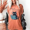 Just One More Chapter Bookworm Cat Book Lover Women's Comfort Colors T-Shirt Yam