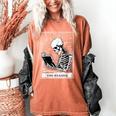 Tarot Card Shirt The Reader Tarot Skeleton Reading Book Women's Comfort Colors T-Shirt Yam