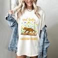 Books And Crested Gecko Owner Crestie Lover Women's Comfort Colors T-Shirt Ivory