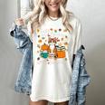 Cat Fall In Love With Reading Book Lover Autumn Women's Comfort Colors T-Shirt Ivory