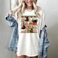 Christmas Cat Santa Bookshelves Book Lover Reader Women's Comfort Colors T-Shirt Ivory