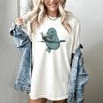 Manatee Reading Book Bookworm Manatees Ocean Animal Lover Women's Comfort Colors T-Shirt Ivory