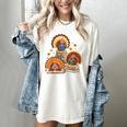 Turkey Read Books Reading Fall Thanksgiving Teacher Women's Comfort Colors T-Shirt Ivory