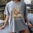 1985 Chapter Forty 40th Birthday Wildflower Book 40 Year Old Women's Comfort Colors T-Shirt Gray