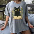 Cat Reading Book Flowers Women's Comfort Colors T-Shirt Gray