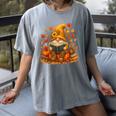 Cute Autumn Gnome Reading Pumpkin Book Lover Women's Comfort Colors T-Shirt Gray