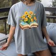 Daffodils Flowers Book Floral Women's Comfort Colors T-Shirt Gray