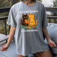 Life Is Better With Cats And Books Cute Cat Lover Women's Comfort Colors T-Shirt Gray