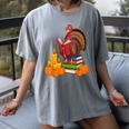 Turkey Reading Books Fall Thanksgiving Teacher Book Women's Comfort Colors T-Shirt Gray