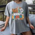 Wild About Reading Zoo Animals Books Reader Lover Women's Comfort Colors T-Shirt Gray