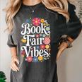 Book Fair Vibes Groovy 70s Retro School Librarian Women's Comfort Colors T-Shirt Pepper