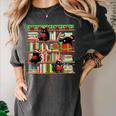 Christmas Cat Santa Bookshelves Book Lover Reader Women's Comfort Colors T-Shirt Pepper