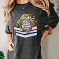 Color Our World Summer Reading 2025 Cute Book Wildflowers Women's Comfort Colors T-Shirt Pepper