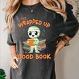 Cute Halloween Teacher Librarian Mummy Reading Books Women's Comfort Colors T-Shirt Pepper