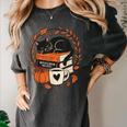 Fall Book Teacher Cat Books Halloween Autumn Librarian Women's Comfort Colors T-Shirt Pepper
