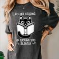 I’m Not Reading I’m Judging You Silently Fun Cat Book Lover Women's Comfort Colors T-Shirt Pepper
