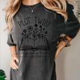 Plot Twist I'm Going To Be A Big Brothers Literary Book Boys Women's Comfort Colors T-Shirt Pepper