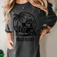 Raccoon Reading Books Summer Humor Trash Reader Women's Comfort Colors T-Shirt Pepper