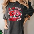 Read Your Heart Out Valentine's Day Retro Teacher Bookish Women's Comfort Colors T-Shirt Pepper Read Your Heart Out Valentine's Day Retro Teacher Bookish Women's Comfort Colors T-Shirt Pepper