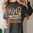 Wild About Reading Teacher Reading Books Back To School Women's Comfort Colors T-Shirt Pepper
