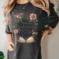 Women's She Blooms Among The Pages Women Mom Wife Floral Book Lover Women's Comfort Colors T-Shirt Pepper