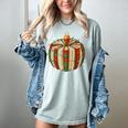 Christmas Book Ornament Lights Holiday Reading Lover Teacher Women's Comfort Colors T-Shirt Denim