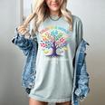 Color Our World Summer Reading Program 2025 Trippy Book Tree Women's Comfort Colors T-Shirt Denim