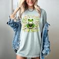 Cute Floral Frog Book Reading Women's Comfort Colors T-Shirt Denim