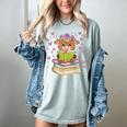 Highland Cow Reading Book Floral Bookworm Women's Comfort Colors T-Shirt Denim