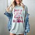 JUST A GIRL WHO LOVES BOOKS LIBRARIAN BOOK LOVERS BOOKWORM Women's Comfort Colors T-Shirt Denim JUST A GIRL WHO LOVES BOOKS LIBRARIAN BOOK LOVERS BOOKWORM Women's Comfort Colors T-Shirt Denim