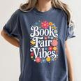 Book Fair Vibes Groovy 70s Retro School Librarian Women's Comfort Colors T-Shirt Moss