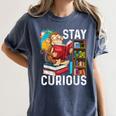 Stay Curious Monkey Reading Book Lover Bookworm Women's Comfort Colors T-Shirt Moss