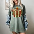 Christmas Book Ornament Lights Holiday Reading Lover Teacher Women's Comfort Colors T-Shirt Berry