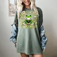 Cute Floral Frog Book Reading Women's Comfort Colors T-Shirt Berry