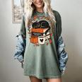 Fall Book Teacher Cat Books Halloween Autumn Librarian Women's Comfort Colors T-Shirt Berry