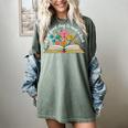 Its a Good Day To Read a Book Librarian Books Reading Floral Women's Comfort Colors T-Shirt Berry