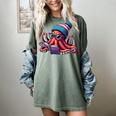 Octopus Reading Book Kraken Book Lover Women's Comfort Colors T-Shirt Berry