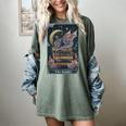 The Reader Tarot Card Book Dragon Romantasy Fantasy Bookish Women's Comfort Colors T-Shirt Berry