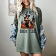 Salem Witch Book Club Bookish Retro Halloween Cat Women's Comfort Colors T-Shirt Berry