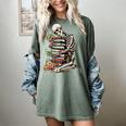 Skeleton Reading Book Halloween Bookworm Bibliophile Reader Women's Comfort Colors T-Shirt Berry