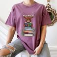 Cute Highland Cow With Book Floral Bookworm Librarian Book Women's Comfort Colors T-Shirt Blue Jean