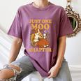 Floral Cow Reading Pun Just One More Chapter Cozy Book Lover Women's Comfort Colors T-Shirt Blue Jean